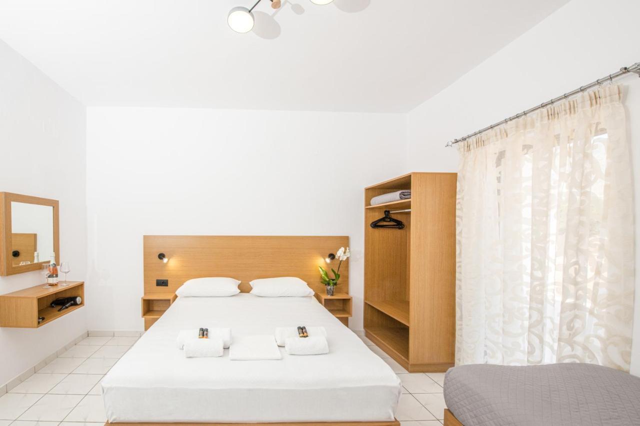 Hotel Smaroula à Elafonisi Extérieur photo