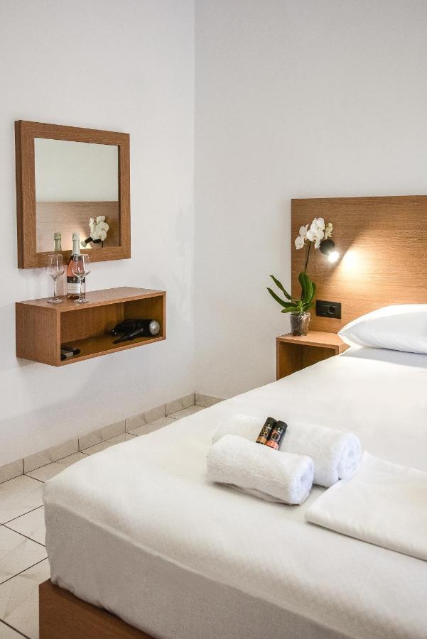 Hotel Smaroula à Elafonisi Extérieur photo